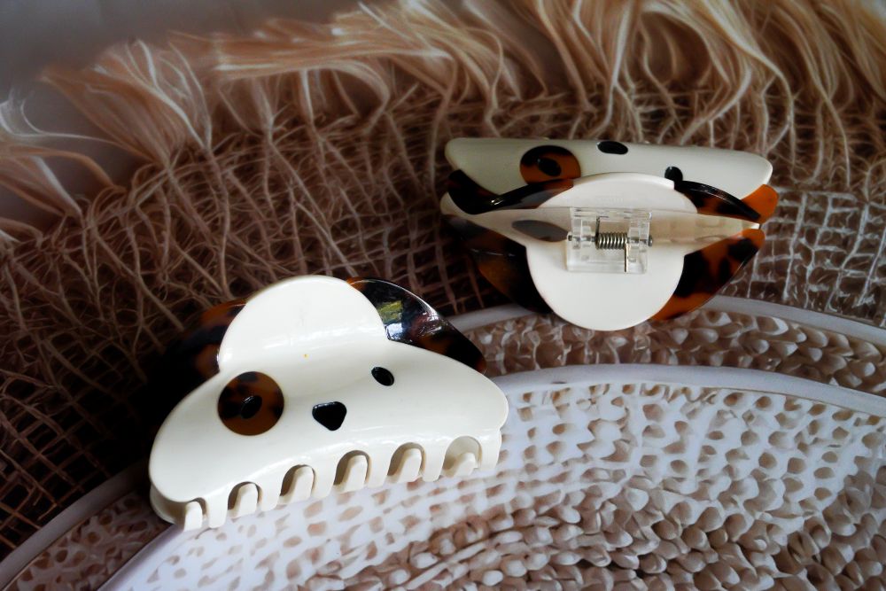 Korean aesthetic claw clip