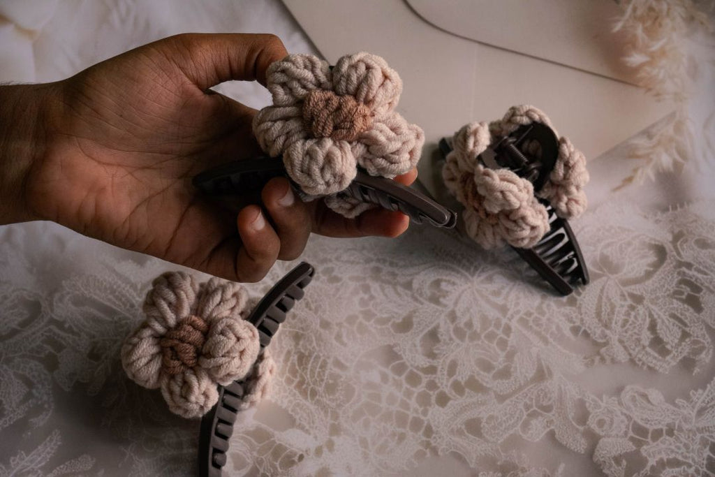 Korean claw clip with woolen flowers