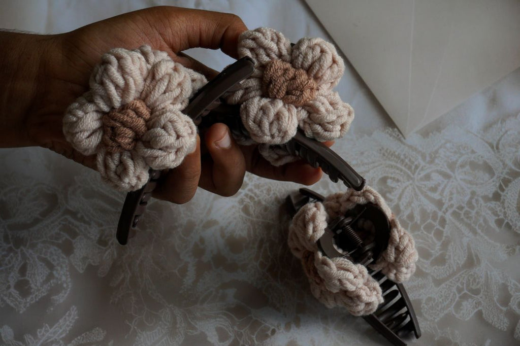 Korean claw clip with woolen flowers