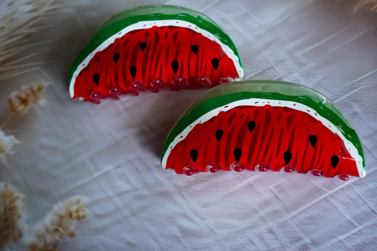 The large, beautiful watermelon claw clip.