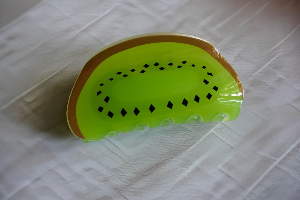 The kiwi large hair claws