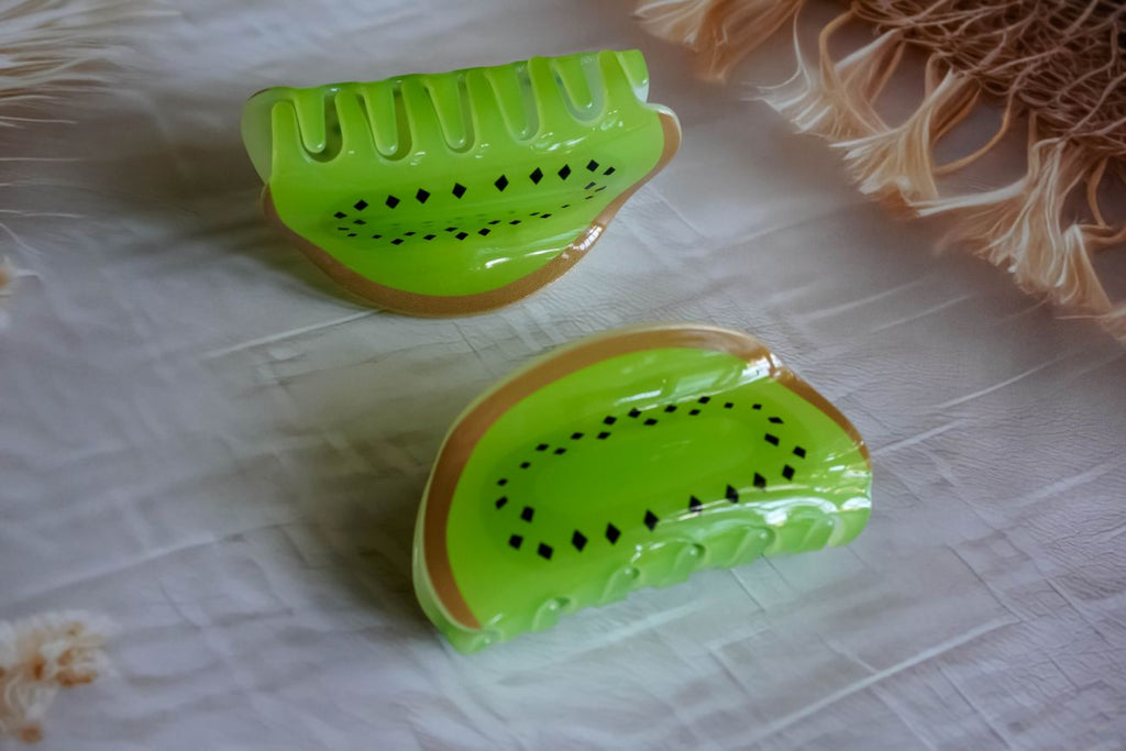 The kiwi large hair claws