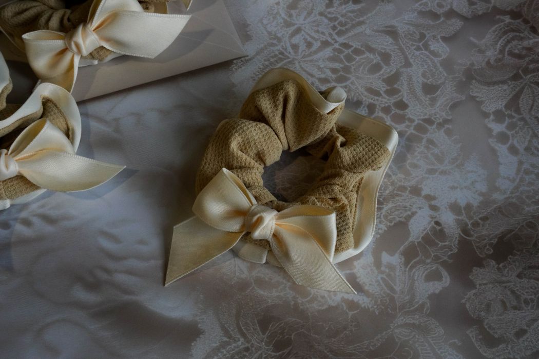 Morning dream scrunchie