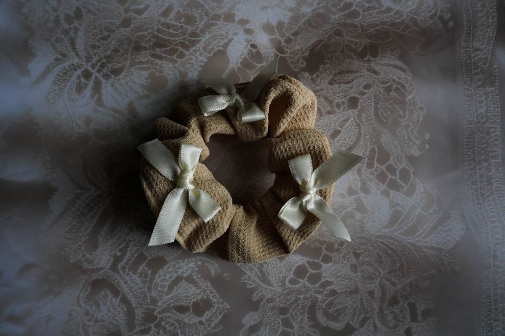 cute creamy bow scrunchie