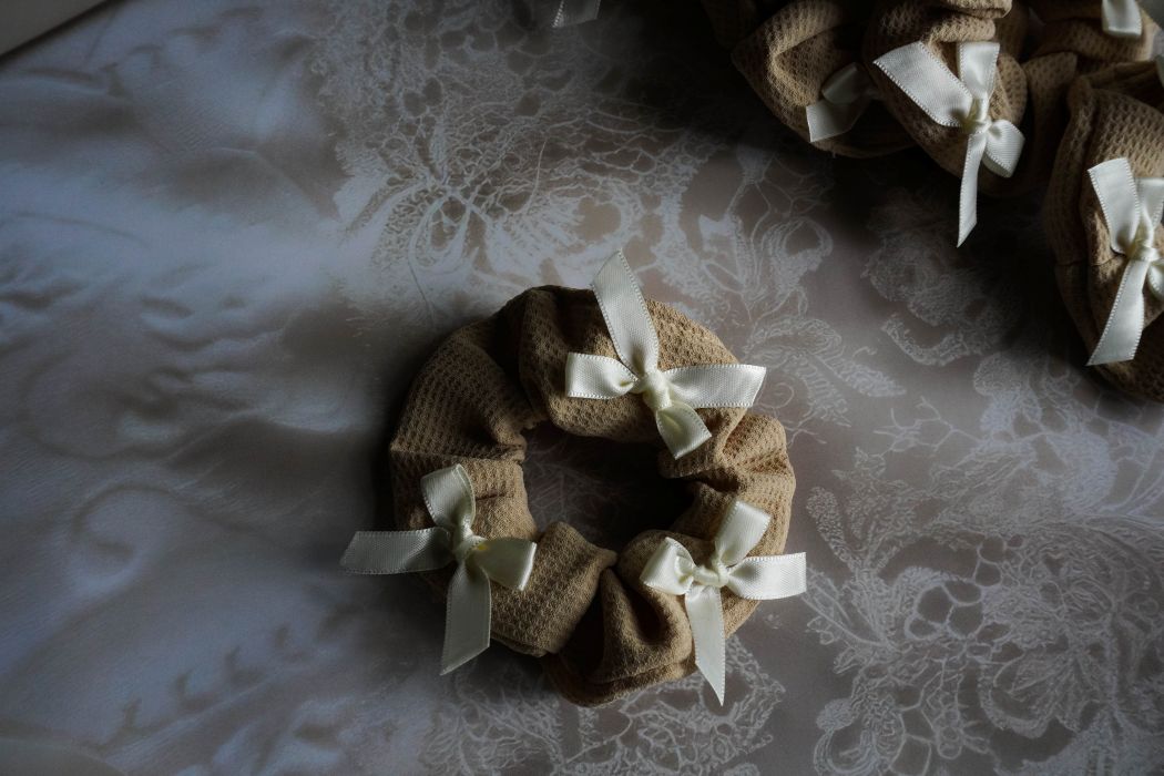 cute creamy bow scrunchie