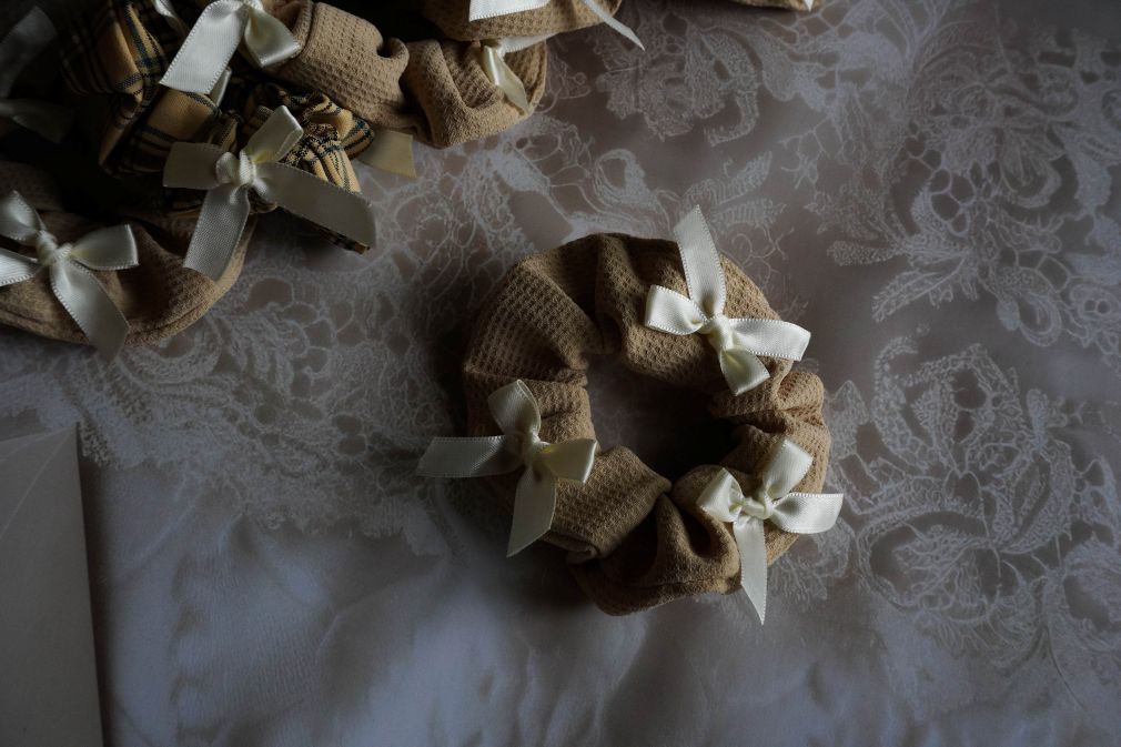 cute creamy bow scrunchie