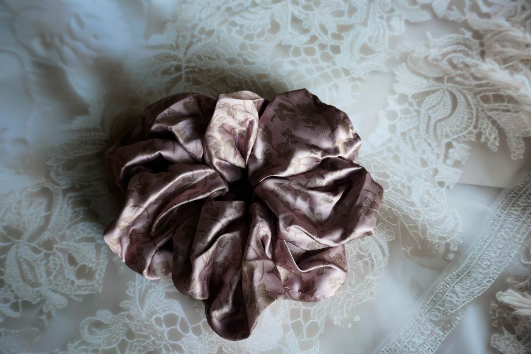 Silky copper XXL scrunchie