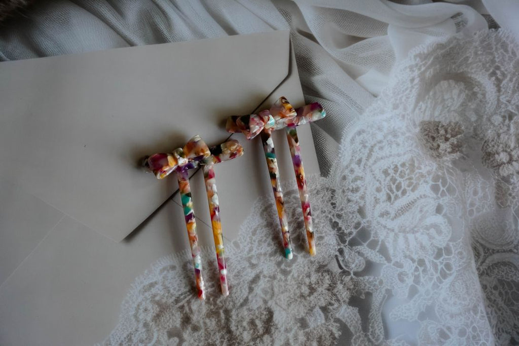 The magic rainbow hair stick