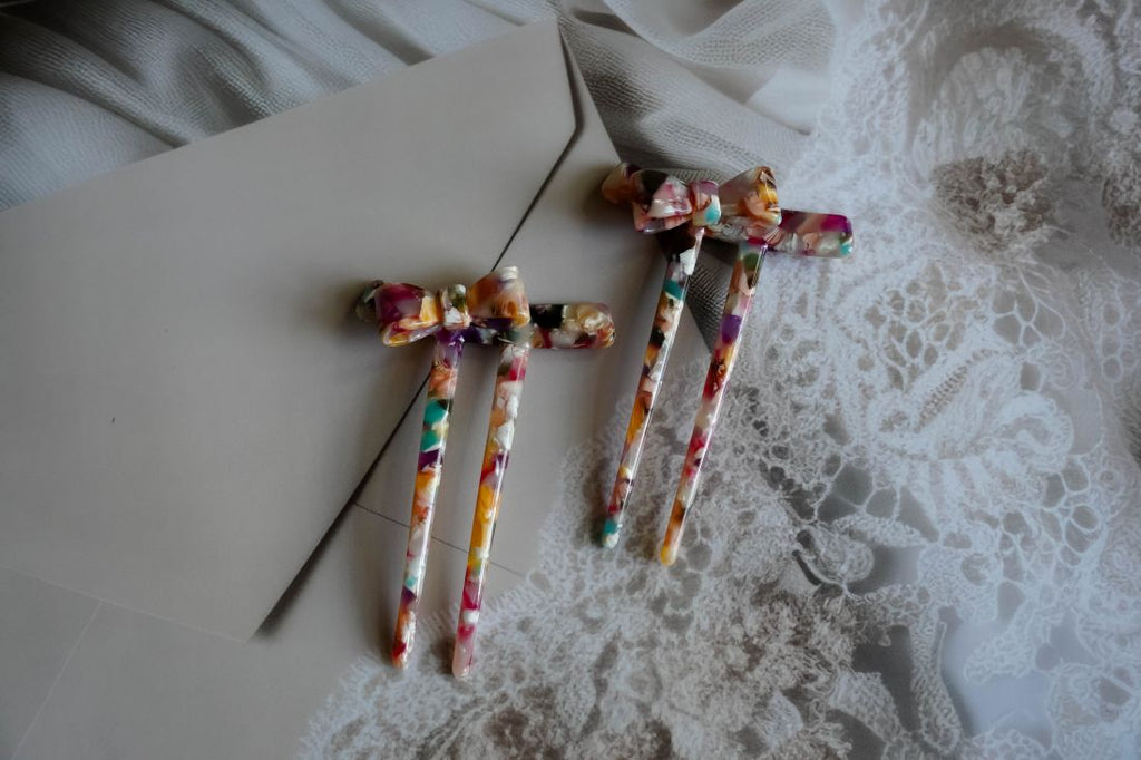 The magic rainbow hair stick